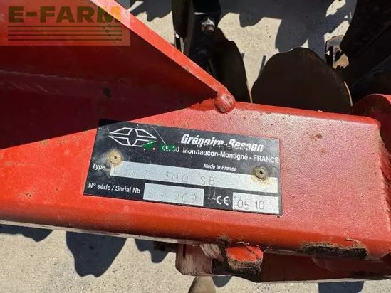 Cultivador - Gregoire Besson - dcrp300