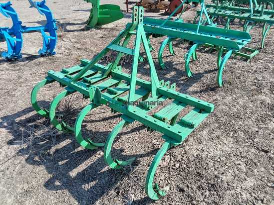Cultivador agrícola de 11 brazos