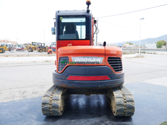 Excavadora - Doosan DX 60 R