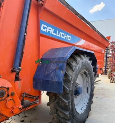 Esparcidor de basura marca Galucho EGG, de 12m cúbicos