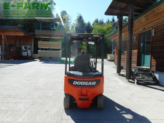 Elevadora - Doosan - b20x-7 triplex 5,5m + ss + 4. kreis