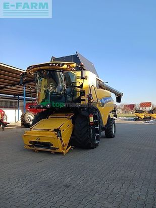 Cosechadora de Cereal - New Holland - cr 8.80