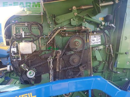 Empacadora gigant - Krone - comprima 150 xc
