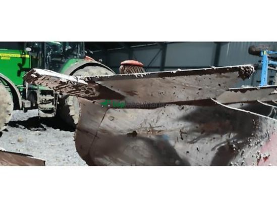 Arado - Kuhn - varimaster 153