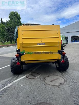 Empacadora gigant - New Holland - br6090 cropcutter