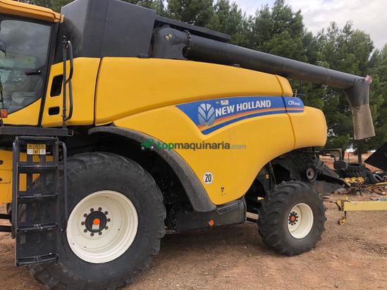 Cosechadora de Cereal - New Holland - CR 9060