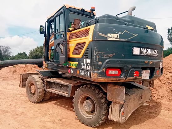 Excavadora HYUNDAI HW180