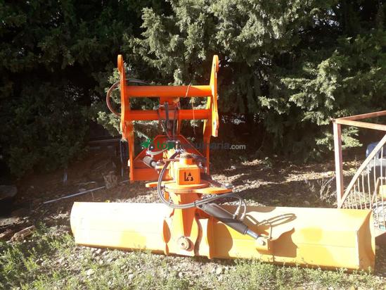 Polidozer con acople para mixta