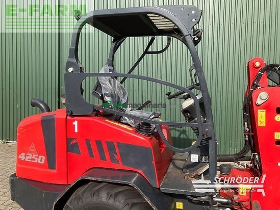 Minicargadora - Schaffer - 4250