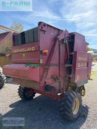 Empacadora gigant - New Holland - 644