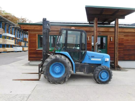 Elevadora - JCB - 926-4 ( allrad ) triplex 5,5m