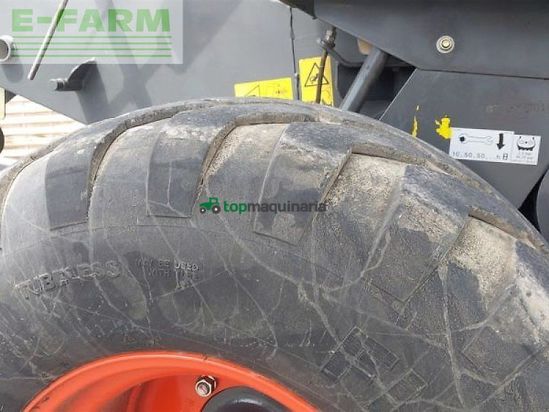 Empacadora gigant - Claas - variant 385 rc