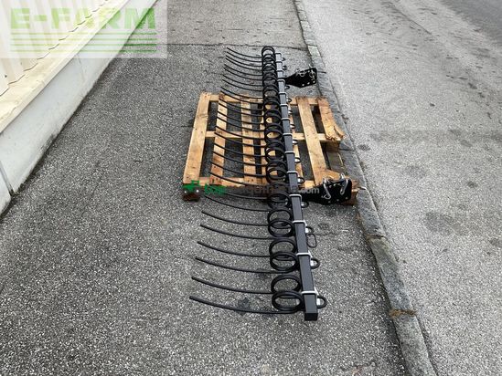 Cultivador - Pöttinger - nachlaufstriegel 3 m