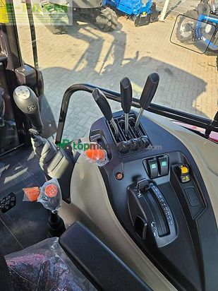 Tractor agrícola - Massey Ferguson - 4709m dyna-2