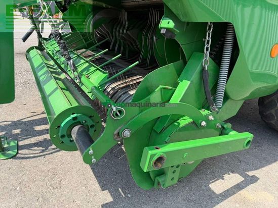 Empacadora gigant - John Deere - v451m