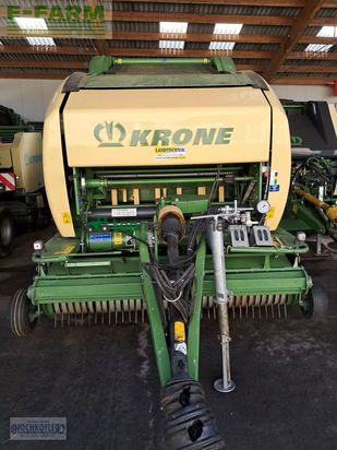 Empacadora gigant - Krone - comprima v 150 xc