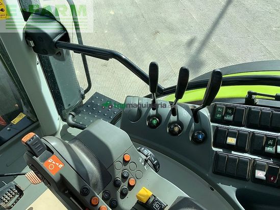 Tractor agrícola - Claas - 650 arion tractor (st26239)
