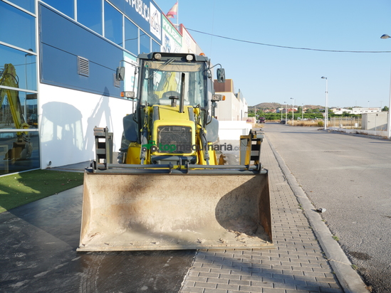 Retroexcavadora -  New Holland LB 95 B