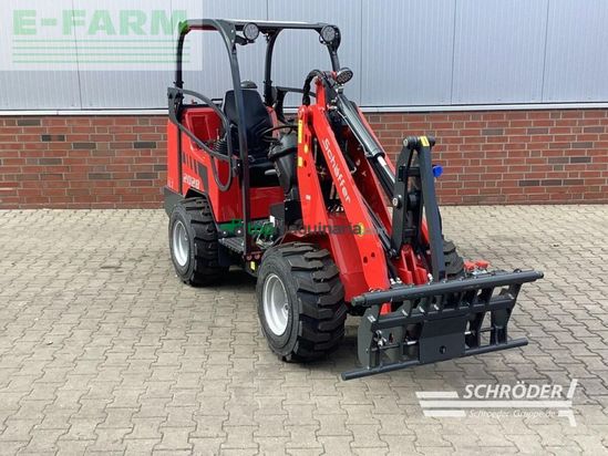 Minicargadora - Schaffer - 2028 slt