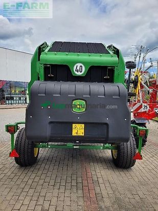 Empacadora gigant - John Deere - v451m