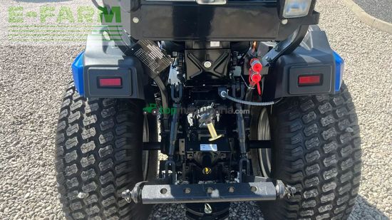 Tractor agrícola - Solis - h26 hst turfdæk og frontlæsser