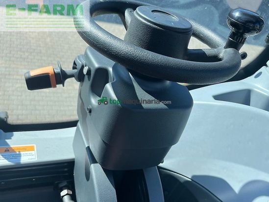 Tractor agrícola - Valtra - t 175 a mit fk und rüfa