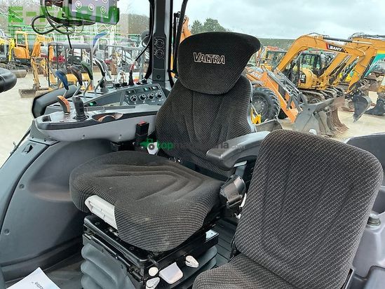 Tractor agrícola - Valtra - t255 active tractor (st25717)