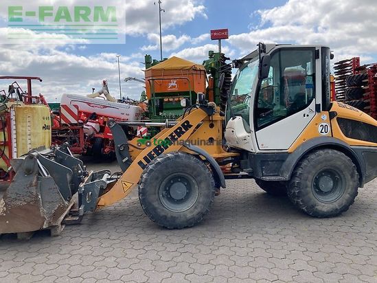 Minicargadora - Liebherr - 506 compact **jahresendralley**