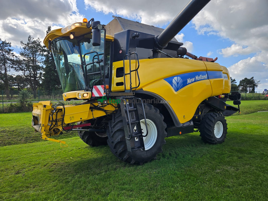Cosechadora de Cereal New Holland CX760