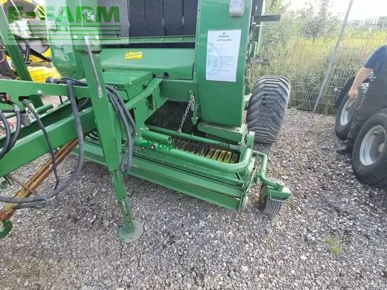 Empacadora gigant - John Deere - 864 premium