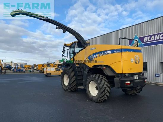 Cosechadora de Cereal - New Holland - fr 600