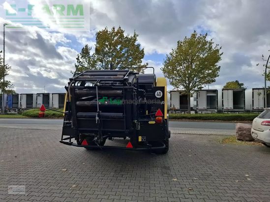 Empacadora gigant - New Holland - bb 9070