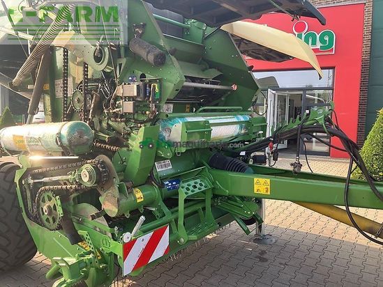 Empacadora gigant - Krone - varipack v190 xc plu