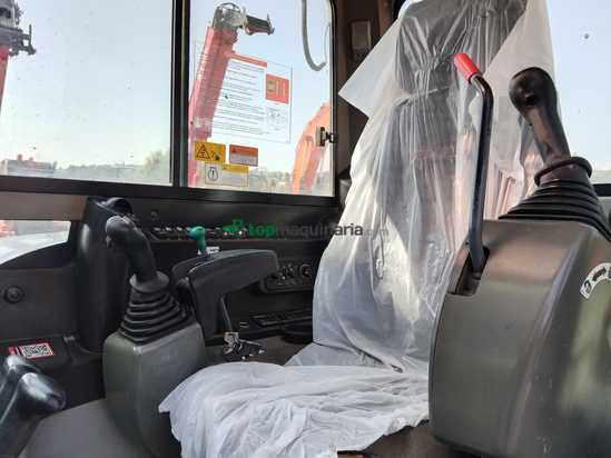 Miniexcavadora TAKEUCHI TB290