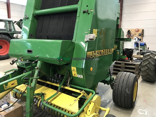 Empacadora gigant - John Deere - 590