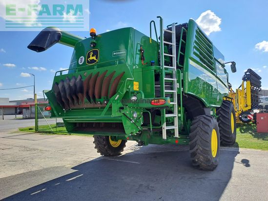 Cosechadora de Cereal - John Deere - W650