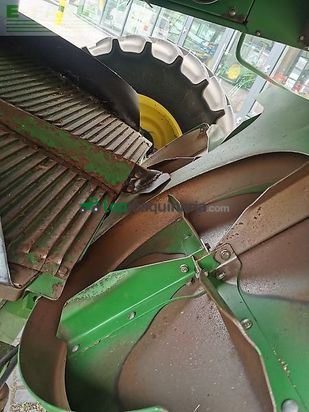 Cosechadora de Cereal - John Deere - t560