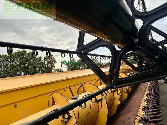 Cabezal - New Holland - varifeed 12.5 + ziegler schbeidwerkswagen
