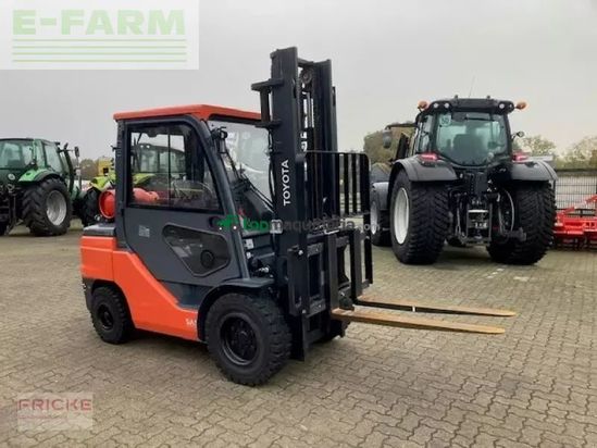 Elevadora - Toyota - 02-8fgjf35