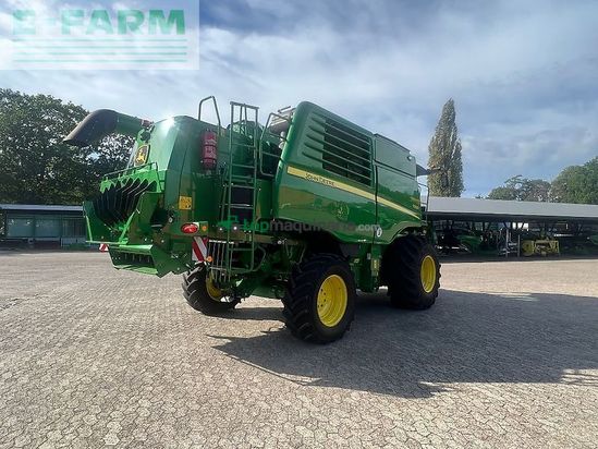 Cosechadora de Cereal - John Deere - t560