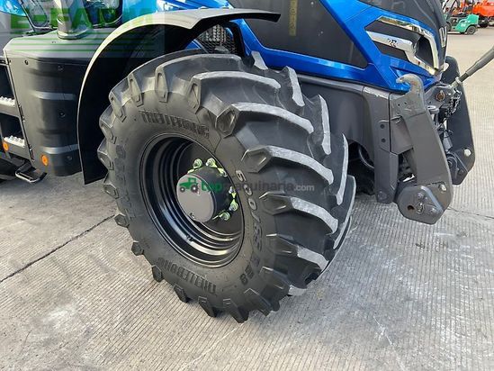 Tractor agrícola - Valtra - q265 unlimited tractor (st27767)