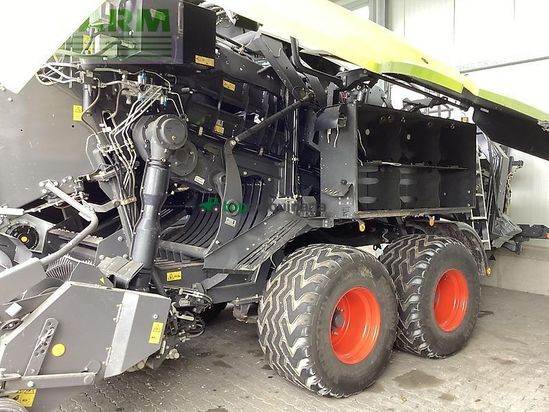 Empacadora gigant - Claas - quadrant 5300 fc