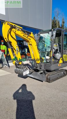Excavadora - New Holland - e19c