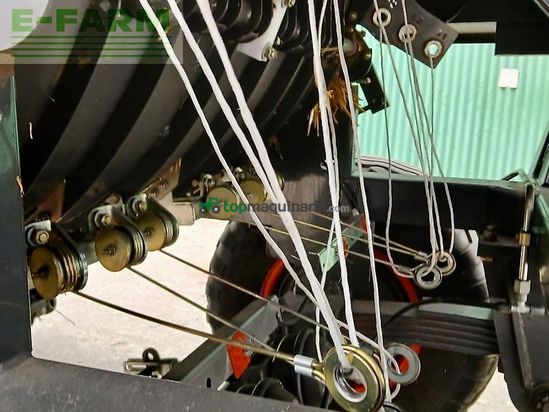 Empacadora gigant - Claas - quadrant 3400 rc