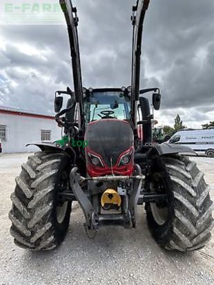 Tractor agrícola - Valtra - n134a