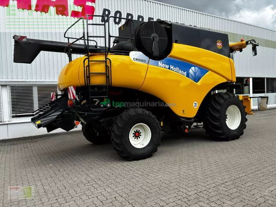 Cosechadora de Cereal - New Holland - cr 9060