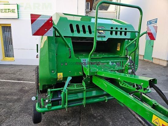 Empacadora gigant - John Deere - f441 m