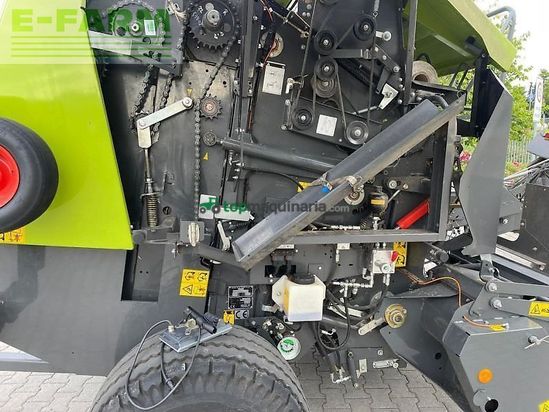 Empacadora gigant - Claas - rollant 520 rc