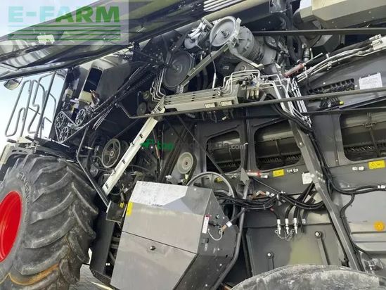 Cosechadora de Cereal - Claas - trion 750 + v770