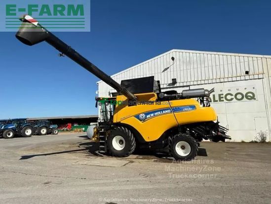 Cosechadora de Cereal - New Holland - cr 8.90
